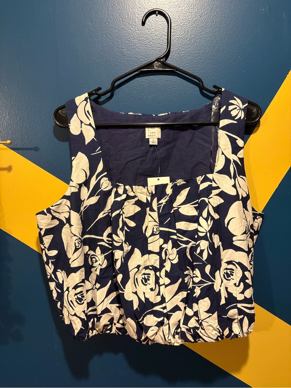 A New Day Navy & White Floral Bubble Top NWT